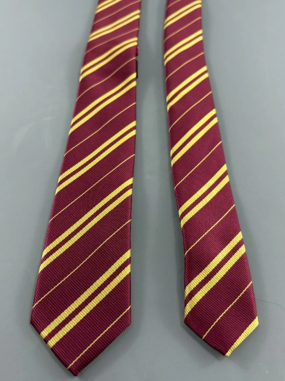 Hot Topic Harry Potter Burgandy / Gold Men's Skinny Tie 2
